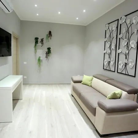 Piccole Donne * Naples